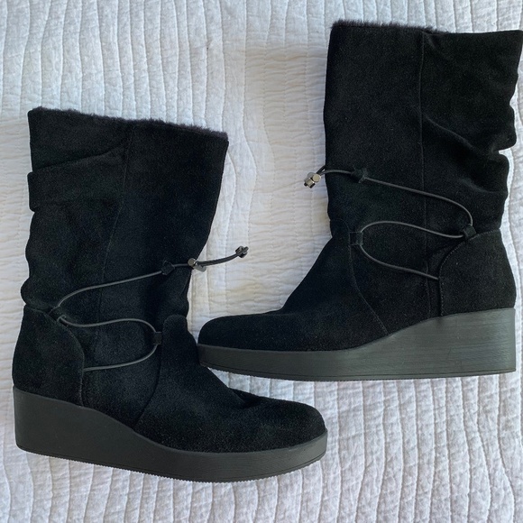 H By Halston Liz Wedge Winter Snow Boot Black Suede NEW 8.5 - Picture 2 of 12